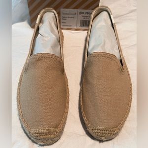 New Sz 7.5 Soludos Safari smoking slipper